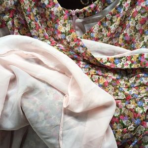 Sale. Vefa Mann Fashion floral dress size 20